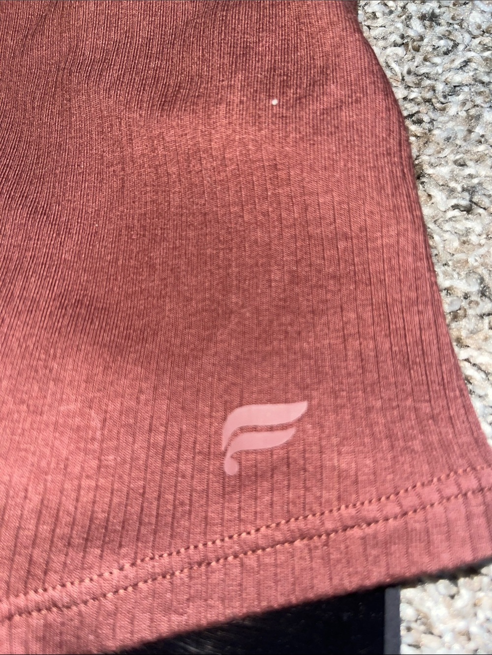 Fabletics cropped tank - Picture 3 of 4